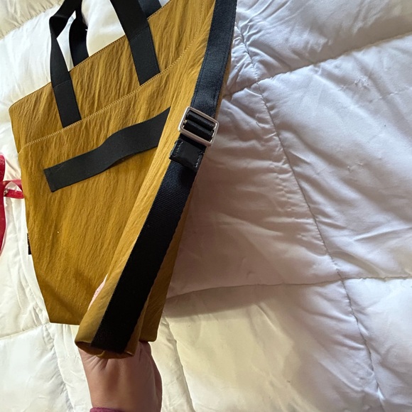 Away Explorer Tote bag first run sample NWT - Picture 11 of 11